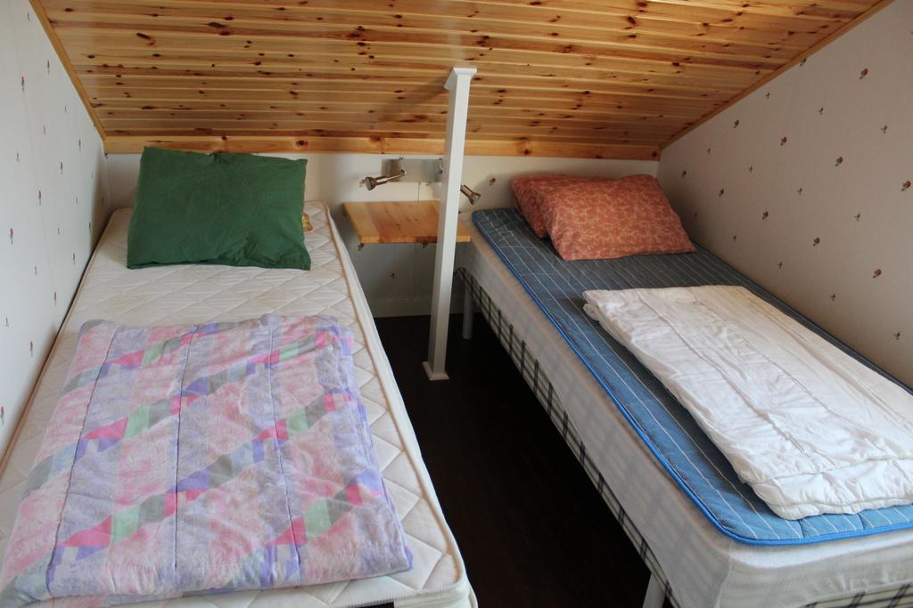 Gaestvaning I Hajstorp Töreboda Zimmer foto