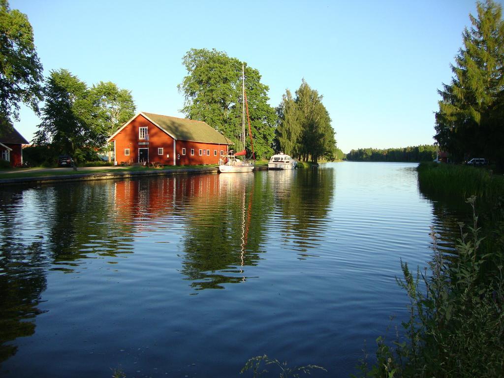 Gaestvaning I Hajstorp Töreboda Exterior foto
